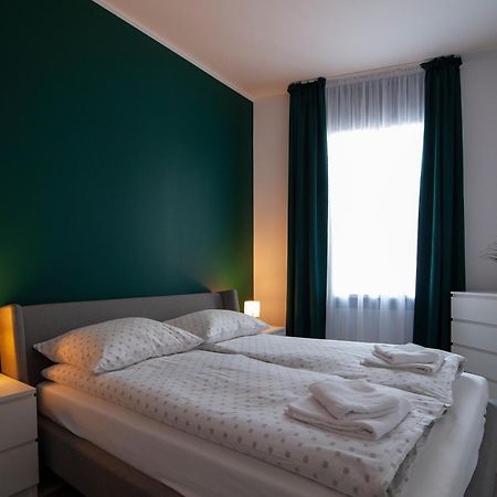 Apartamenty Emilia 2 그니에즈노 외부 사진