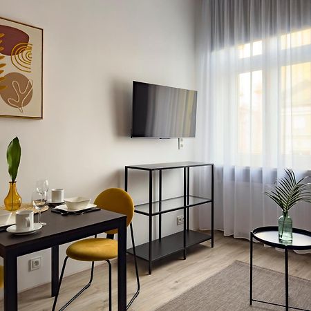 Apartamenty Emilia 2 그니에즈노 외부 사진