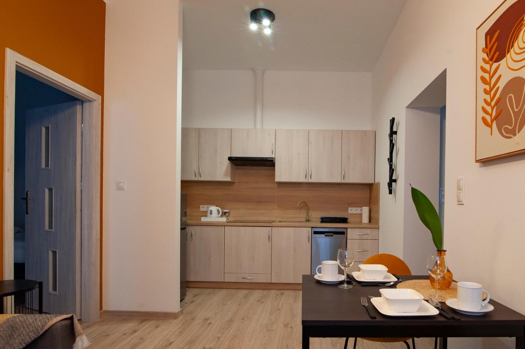Apartamenty Emilia 2 그니에즈노 외부 사진